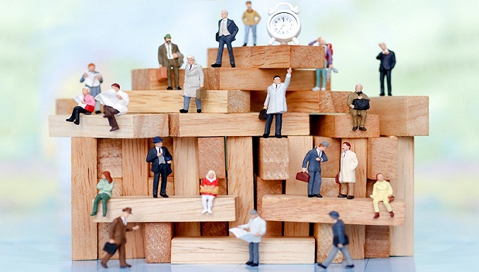 巨星传奇靠周杰伦IP二次提交IPO 为何频遭