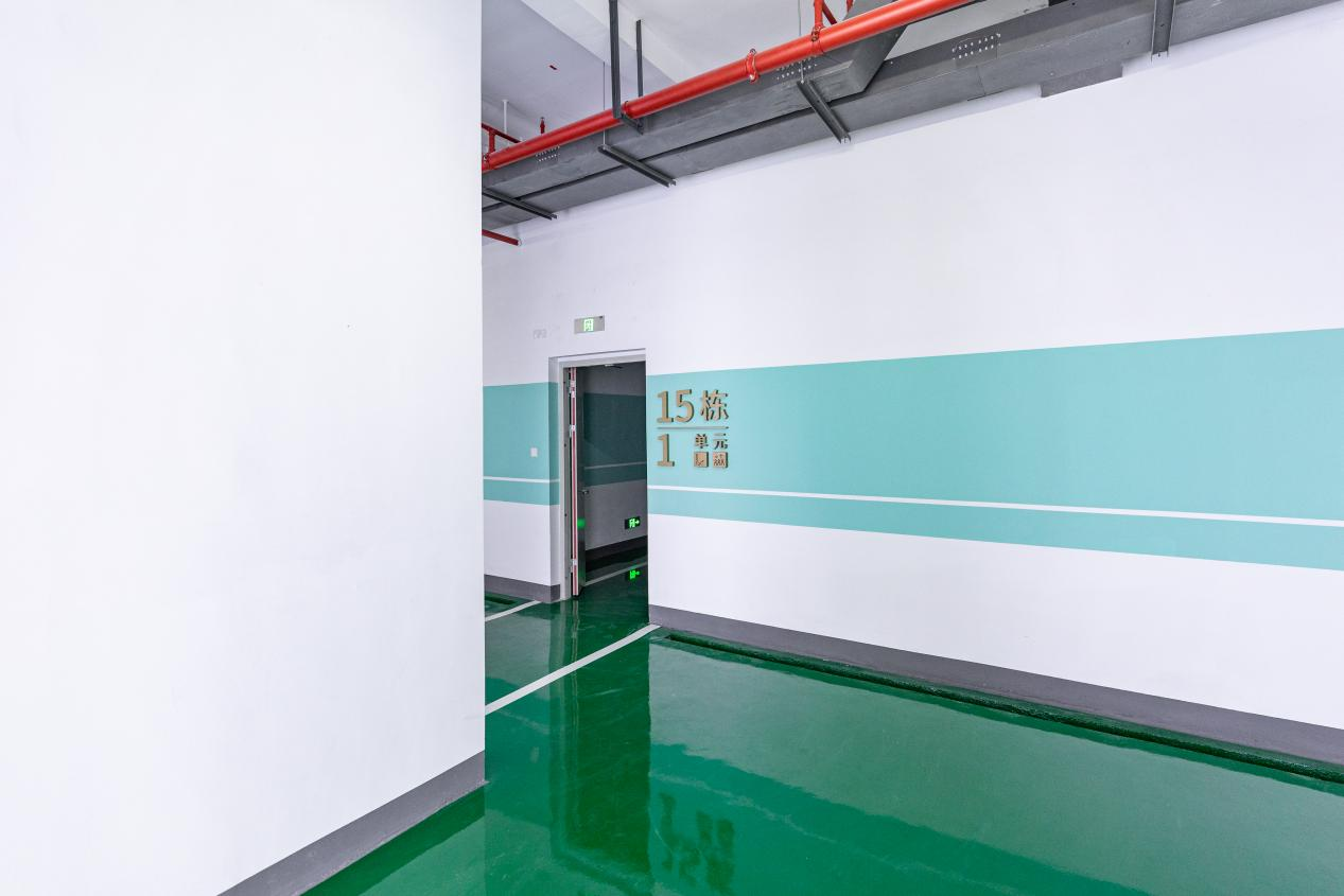 地下车库实景图