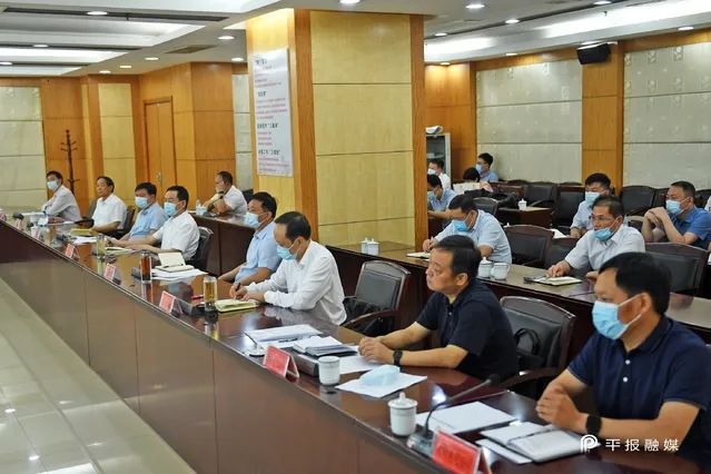 6月14日下午,汝州市尼龙产业发展座谈会在平顶山市委市政府办公楼召开