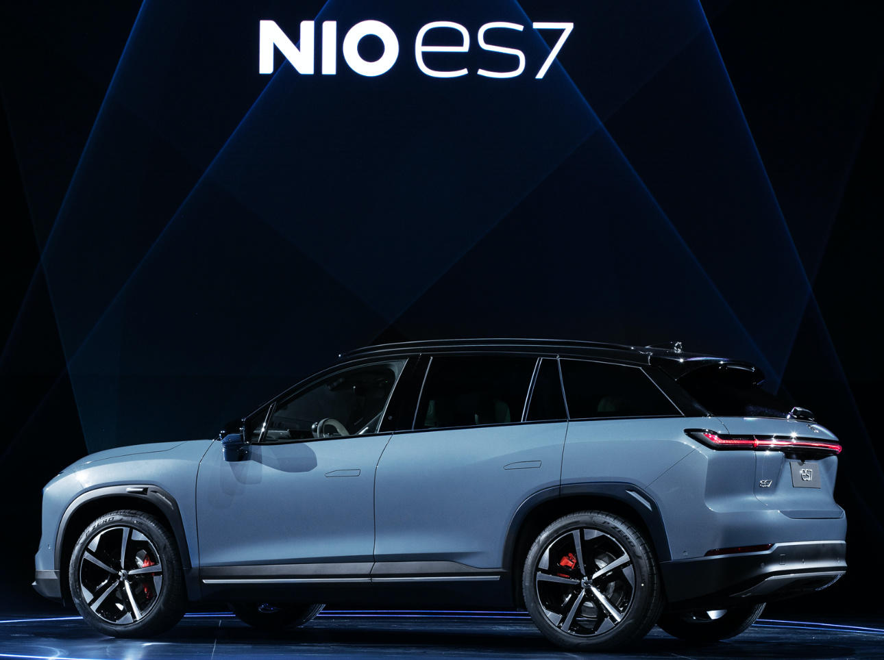 蔚来智能电动中大型suv es7全球首发 预计8月底开启交付|蔚来_新浪