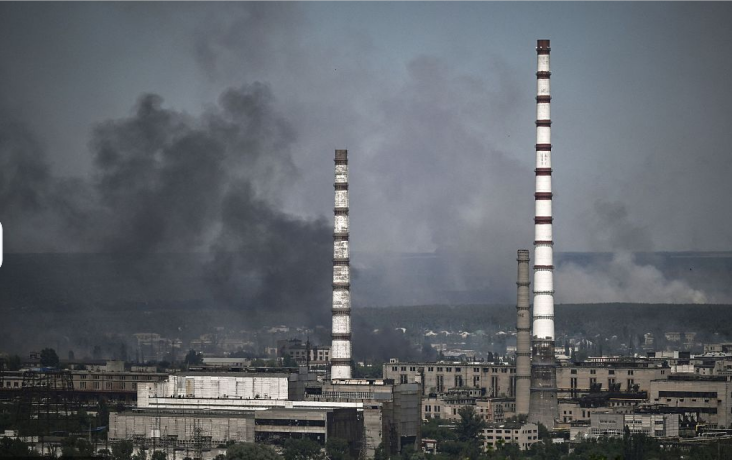 乌军在阿佐特化肥厂扣押平民 战况类似亚速钢铁厂