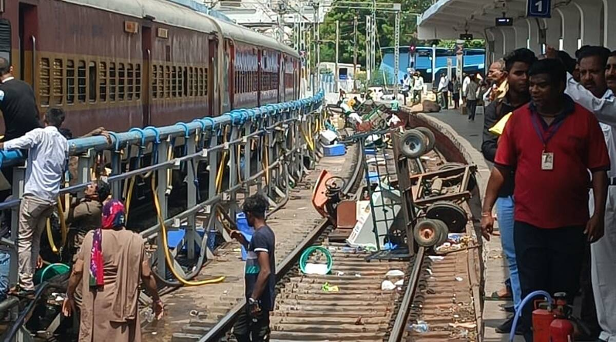 印度暴力冲突致1死15伤 抗议者不满征兵改革烧毁火车