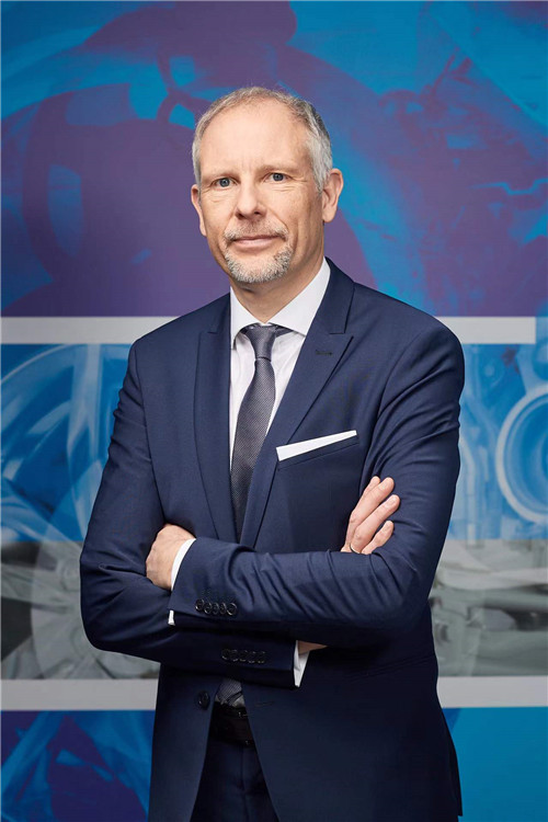 大众汽车乘用车品牌中国CEO以及大众汽车集团（中国）集团销售负责人：Stefan Mecha‍