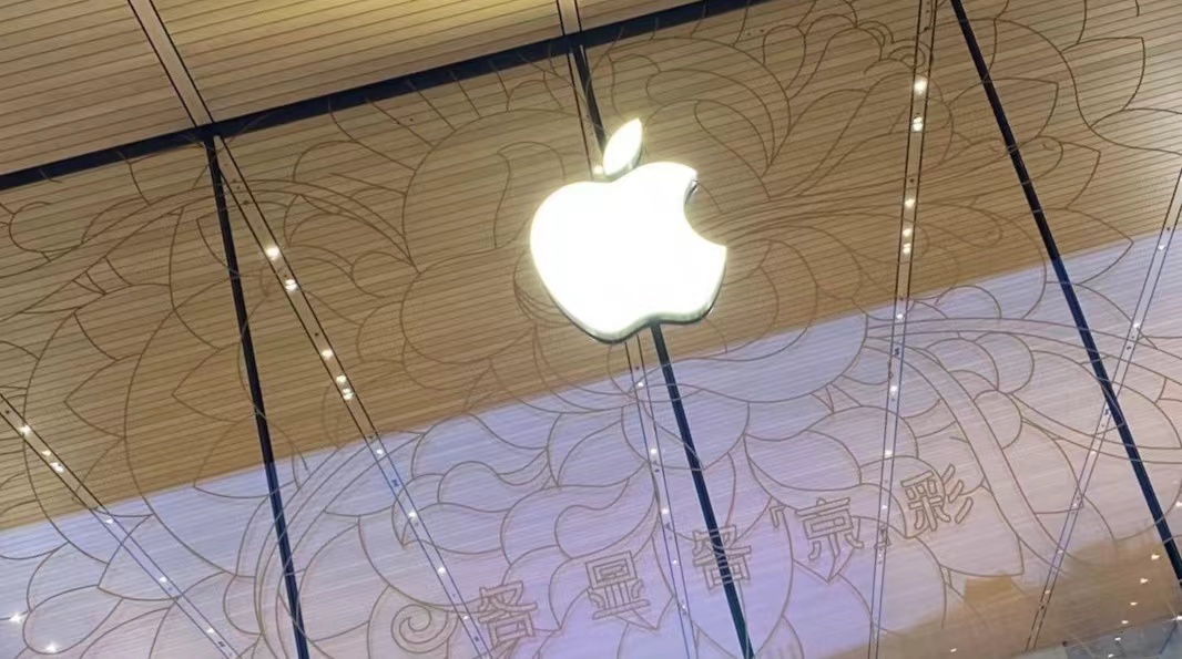 苹果将推配备OLED屏幕的MacBook Air与iPad Pro