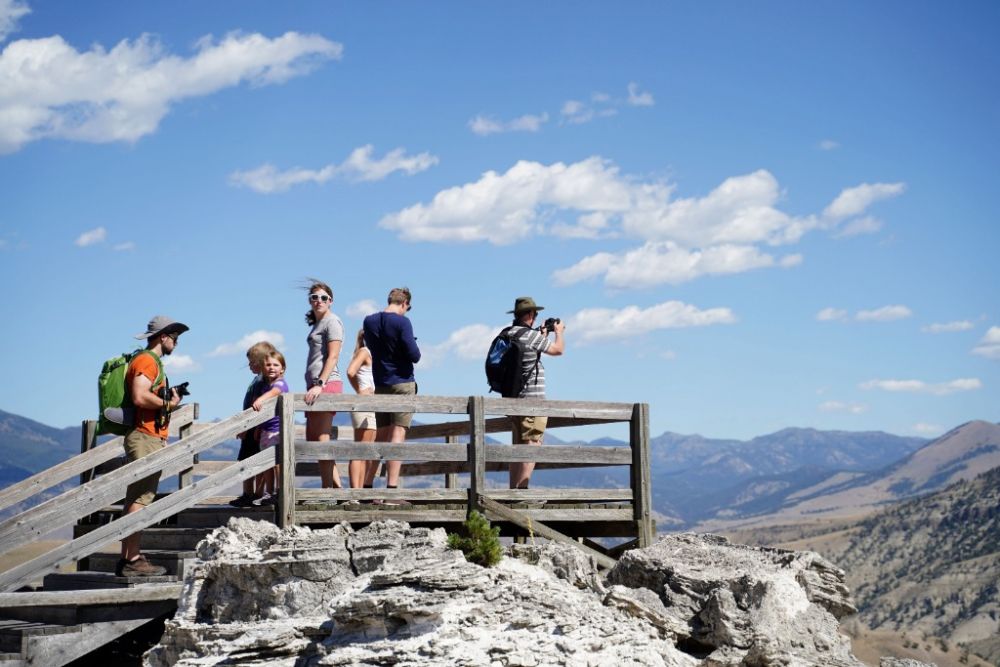 美国黄石公园因洪灾受损严重重建预计耗时数年