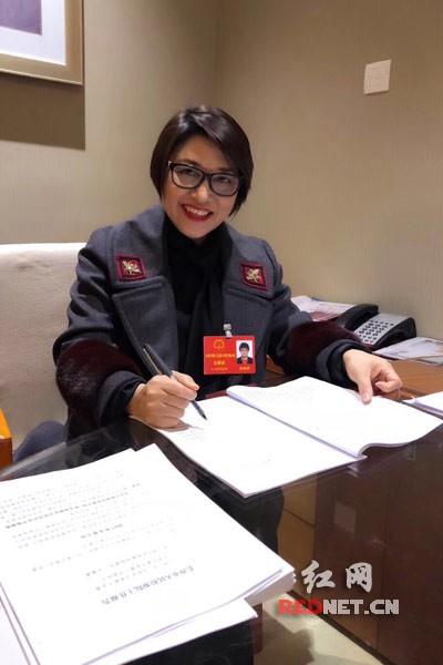 冰火楼董事长胡艳萍:提升餐饮业质量安全 增强消费者幸福感