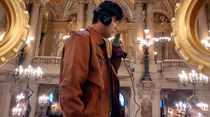 图片来源：《周杰伦2022年专辑前导·巴黎创作纪录片》截图