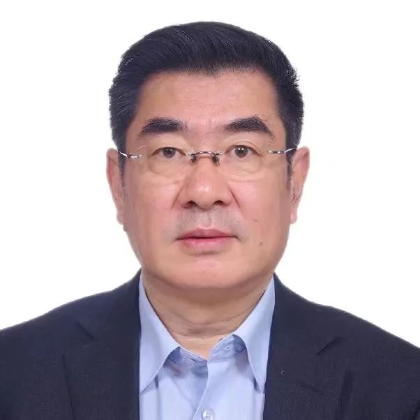 工业稳增长专家谈中国石化联合会副会长傅向升实现三个超出预期面临