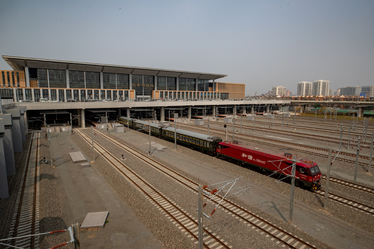 新建亚洲最大铁路枢纽客站——北京丰台站今日开通