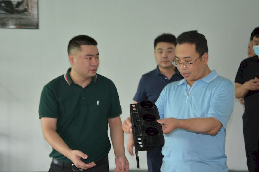 通许县县委书记一行到贝诺特参观调研