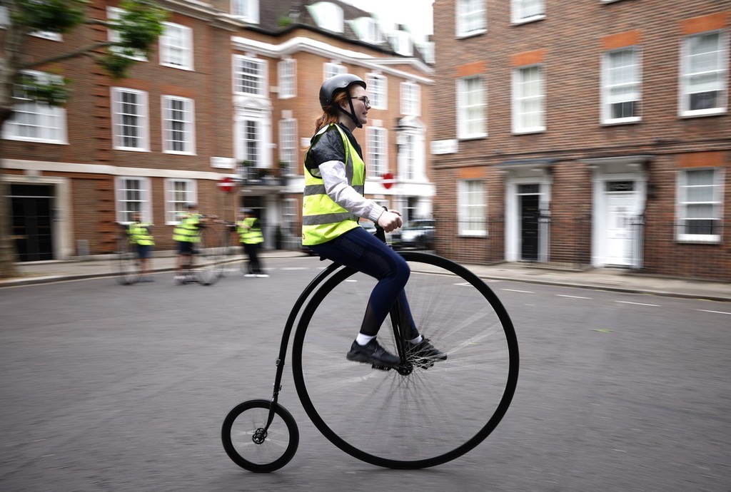 英国大小轮自行车图片