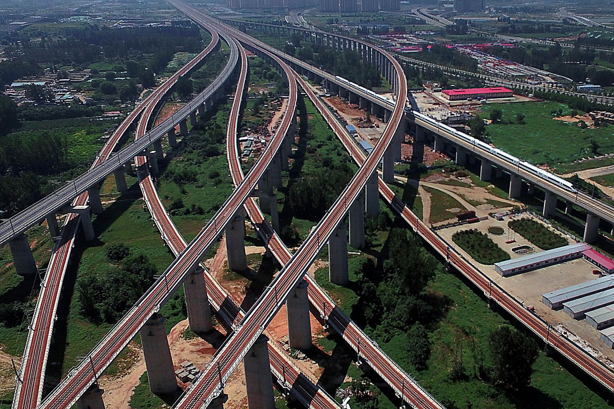 新华全媒丨河南米字形高铁网由纸上蓝图变陆地通途