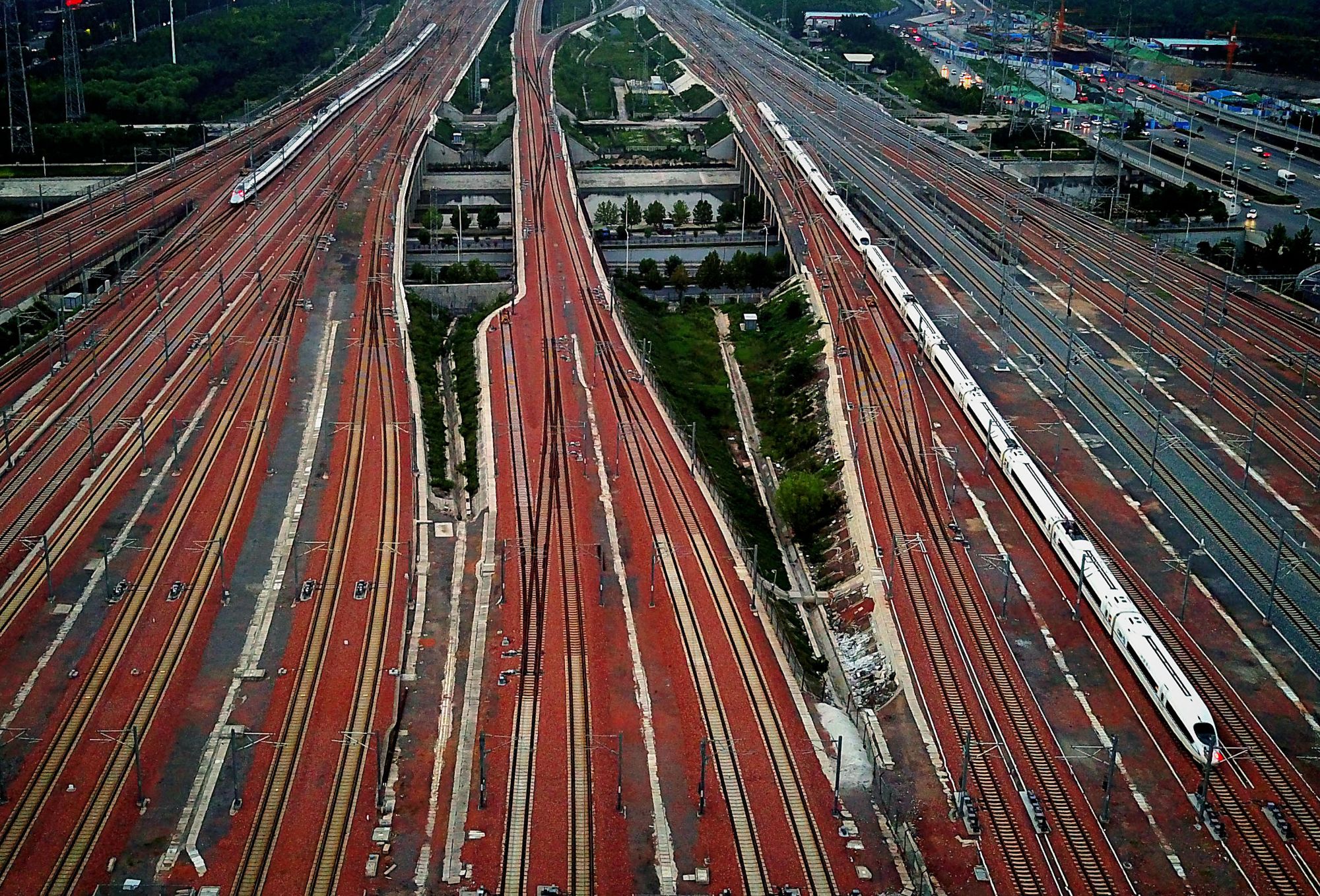 新华全媒丨河南米字形高铁网由纸上蓝图变陆地通途