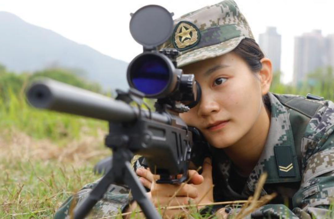 浙江00后女枪王上热搜网友英姿飒爽