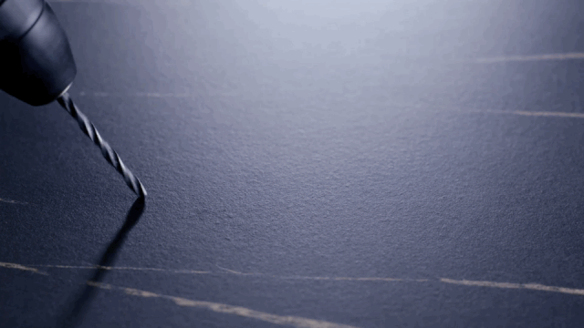 　　● 就算上电钻也毫无划痕!