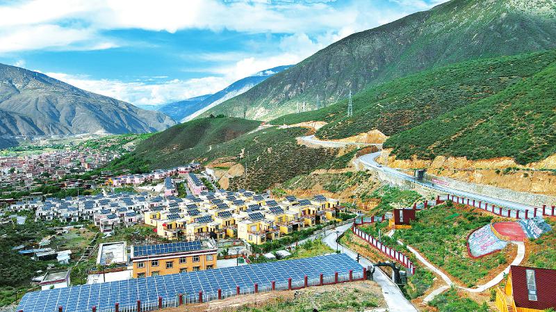 双巴同心握稳援建接力棒谱写巴塘乡村振兴新篇章