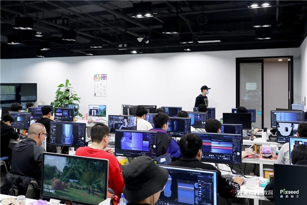 　　(完美世界教育像素种子课堂)