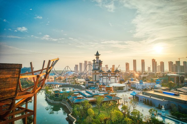 　　襄阳华侨城奇幻度假区奇幻谷