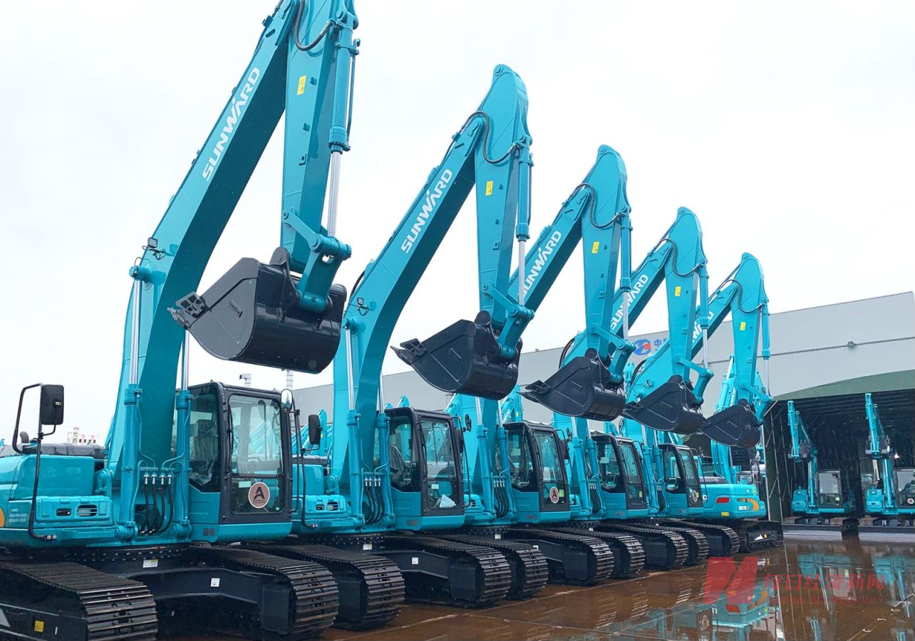 山河智能挖掘机 图片来源:每日经济新闻资料图