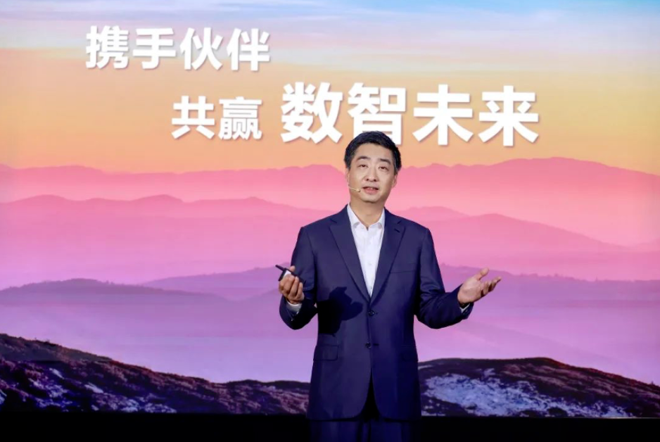 　　(华为轮值董事长胡厚崑)