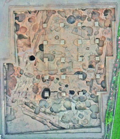 瓦店遗址大型祭祀遗迹全景    新华社发