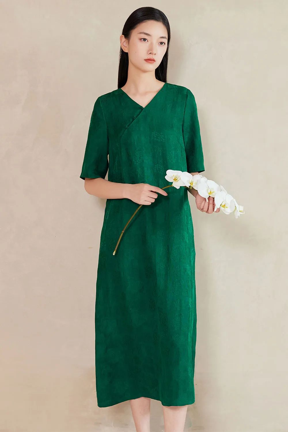 丝中"软黄金"——非遗香云纱,夏天穿,丝滑如水,凉爽高级|阔腿裤_新浪