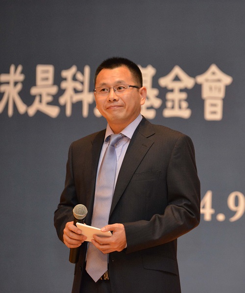 彭慧胜定制纤维功能的最美科学家