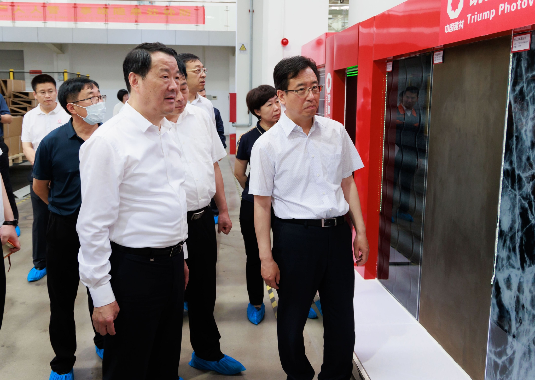 秦皇岛市委书记王曦到凯盛科技在蚌企业考察调研