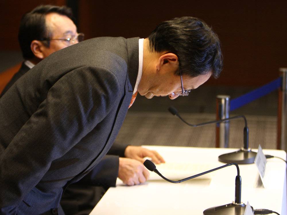 2010年2月5日，丰田章男就丰田汽车全球召回事件道歉