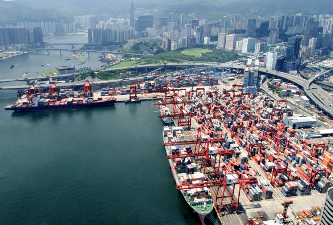 携手庆回归丨招商局港口香港上市三十载