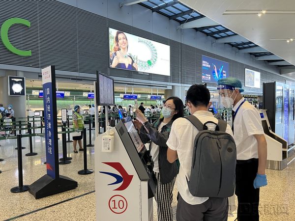 東航在部分上海出港航班已經恢復自助值機