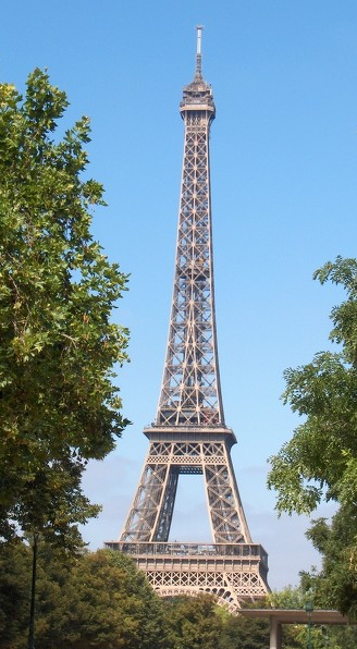 埃菲尔铁塔的特点图片