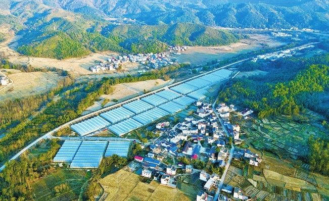 江西赣州信丰小江镇:"煤镇"变"美镇" 转型更富民