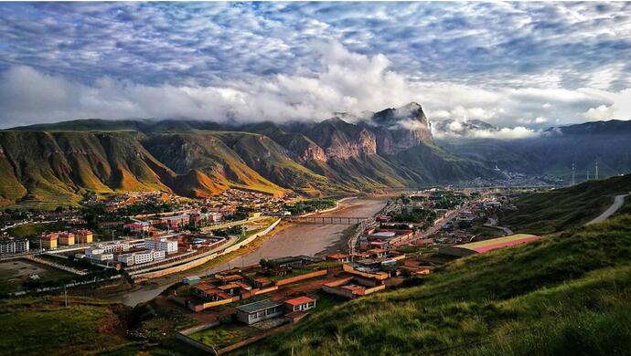 玛沁县阿尼玛卿脚下的明珠更闪耀