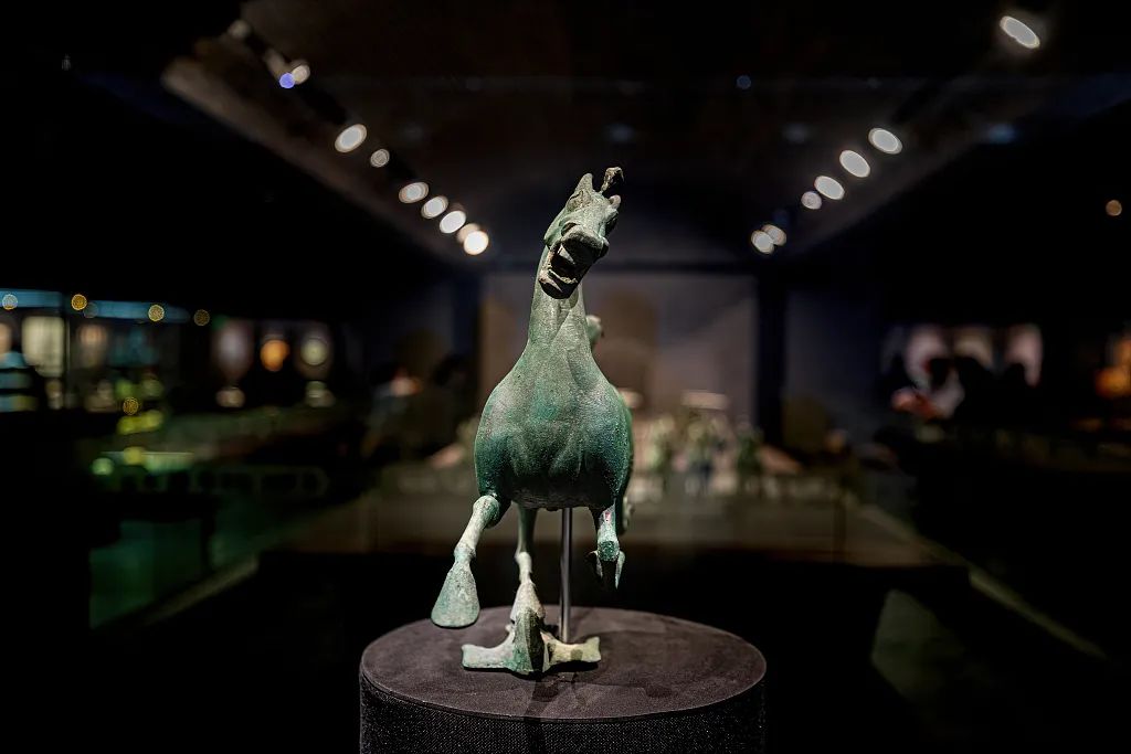 &nbsp;正面的铜奔马