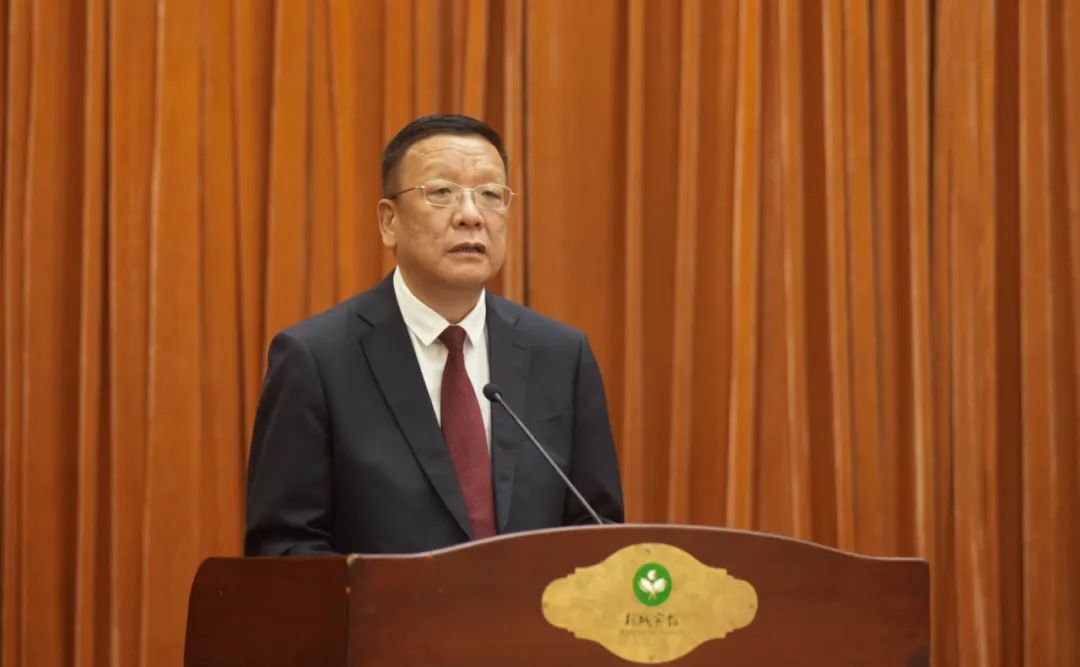 薪火相传白清元当选民革内蒙古区委会新一届主委附班子成员介绍