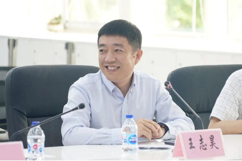 　　海南快克药业有限公司总经理王志昊