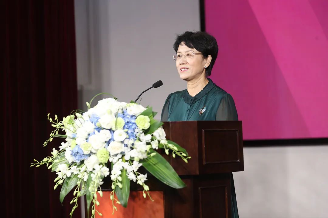 北京大学经济学院教授,原院长 孙祁祥