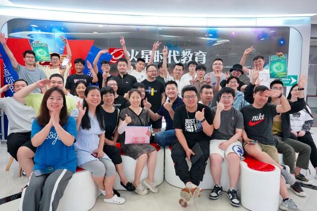 　　比赛结束后全员合影