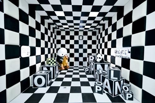 　　(图为：Panda Roll展区)