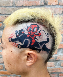 头部纹身头部的视觉艺术品纹身师邰海玮专访