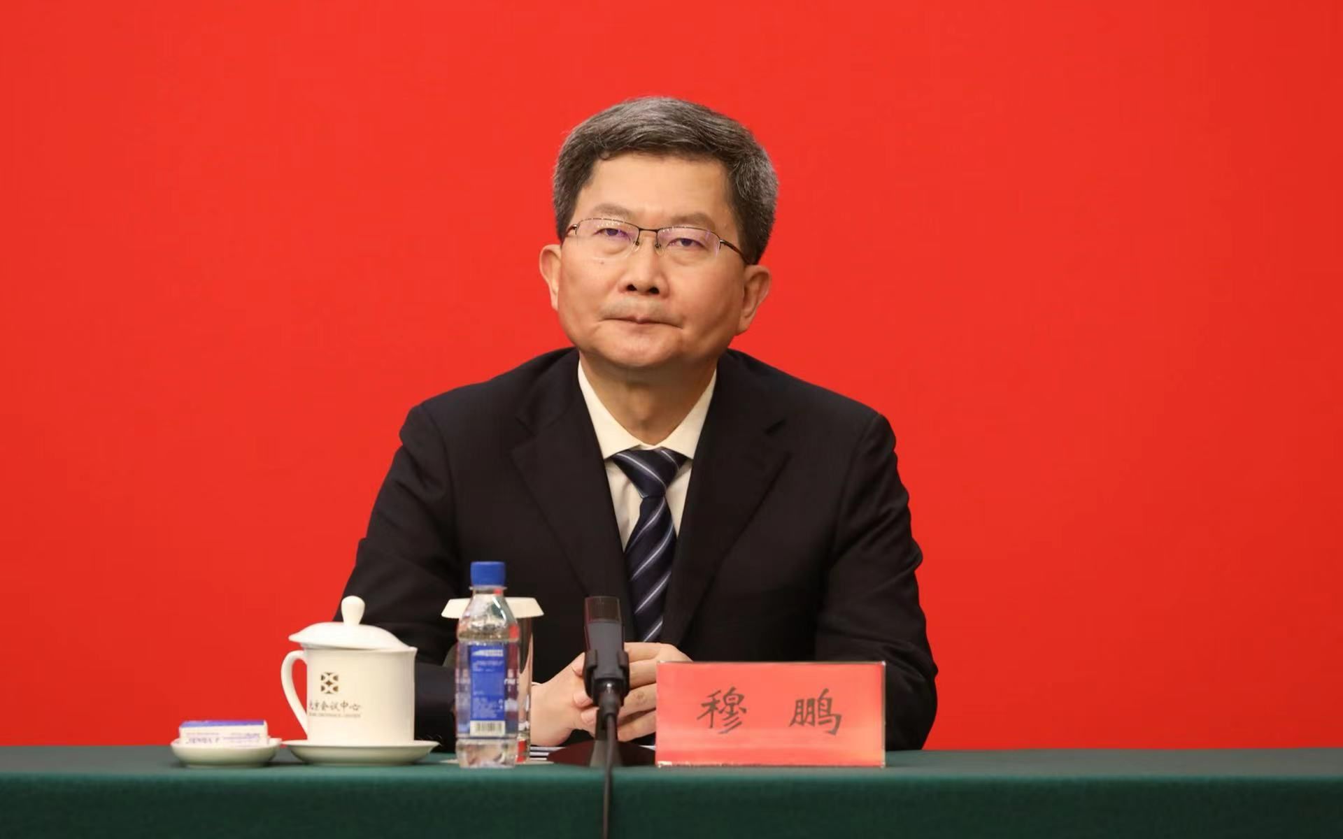 穆鹏积极构建现代化首都都市圈