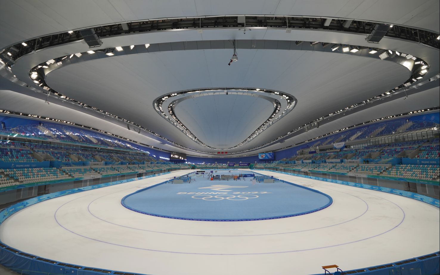 国家速滑馆"冰丝带"明天开放,6000平方米奥运冰场等你体验|速度滑冰