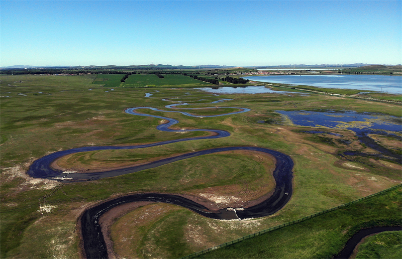 这是7月7日拍摄的河北省张家口市沽源县滦河神韵景区景色(无人机照片)