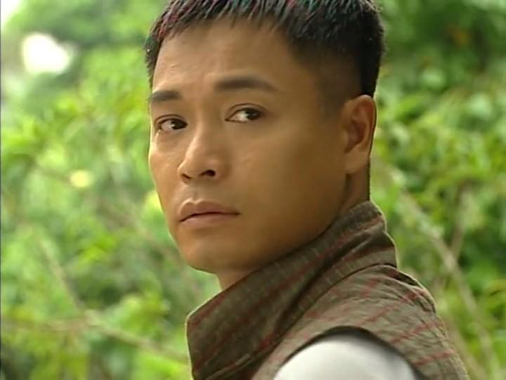 港剧《憨夫成龙》中,郭晋安饰演阿旺一角.