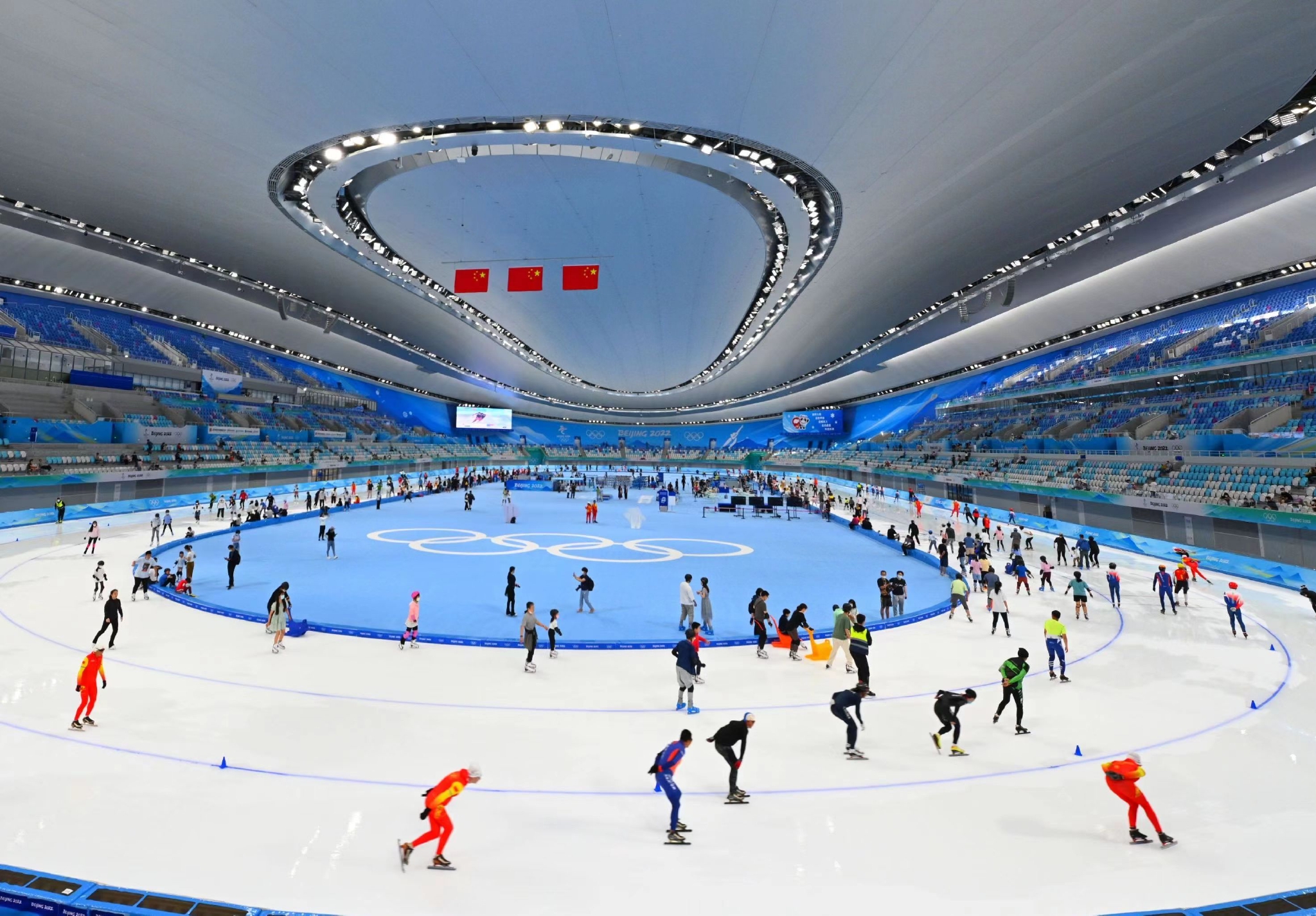 冬奥场馆冰丝带正式向社会开放