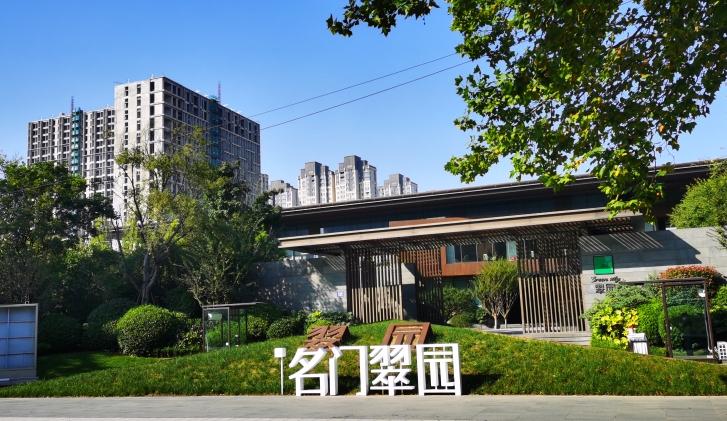 郑州名门翠园延期交房追踪有望8月复工烂尾楼或迎新生