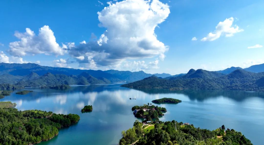 泄洪后的南水水库.钟华 摄