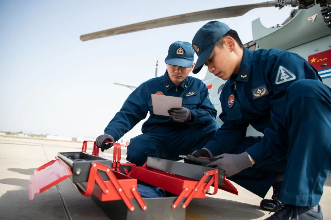 你们想看的机务兵今天来了