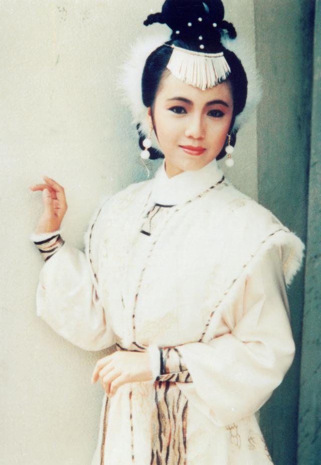 邓萃雯:出生时没得选,但我不想一辈子没得选丨人物_新浪财经_新浪网